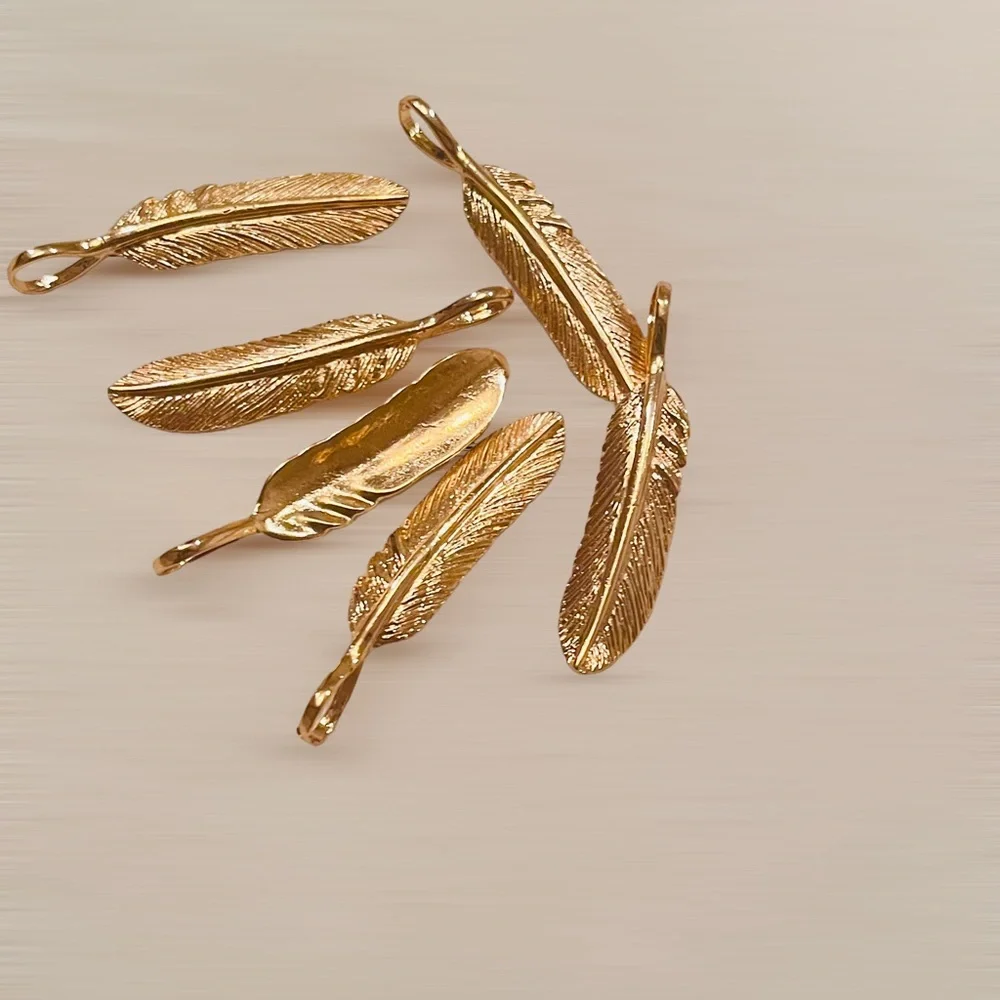 33pc Gold Jewelry Pendants Assortment Electroplated & Quartz